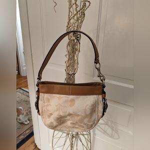 Coach small handbag, clutch cream & tan